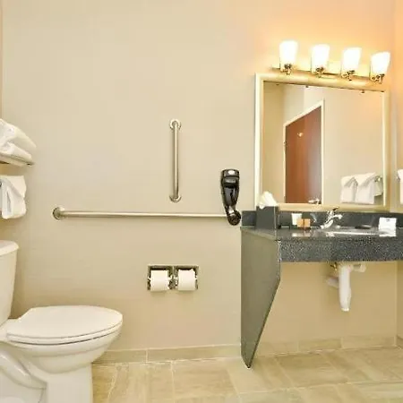Green Mill Village Hotel & Suites, BW Signature Collection